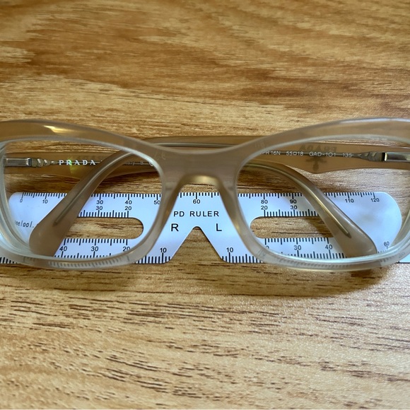 RARE translucent beige PRADA eyewear - Picture 13 of 13